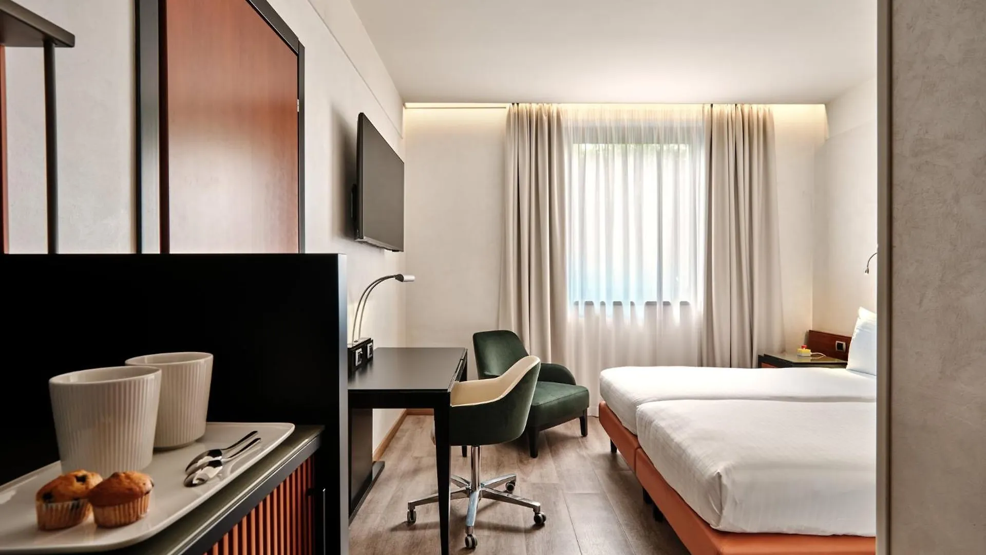 Crowne Plaza Milan - Malpensa Airport By Ihg Hotel Case Nuove   Case Nuove (Lombardy)