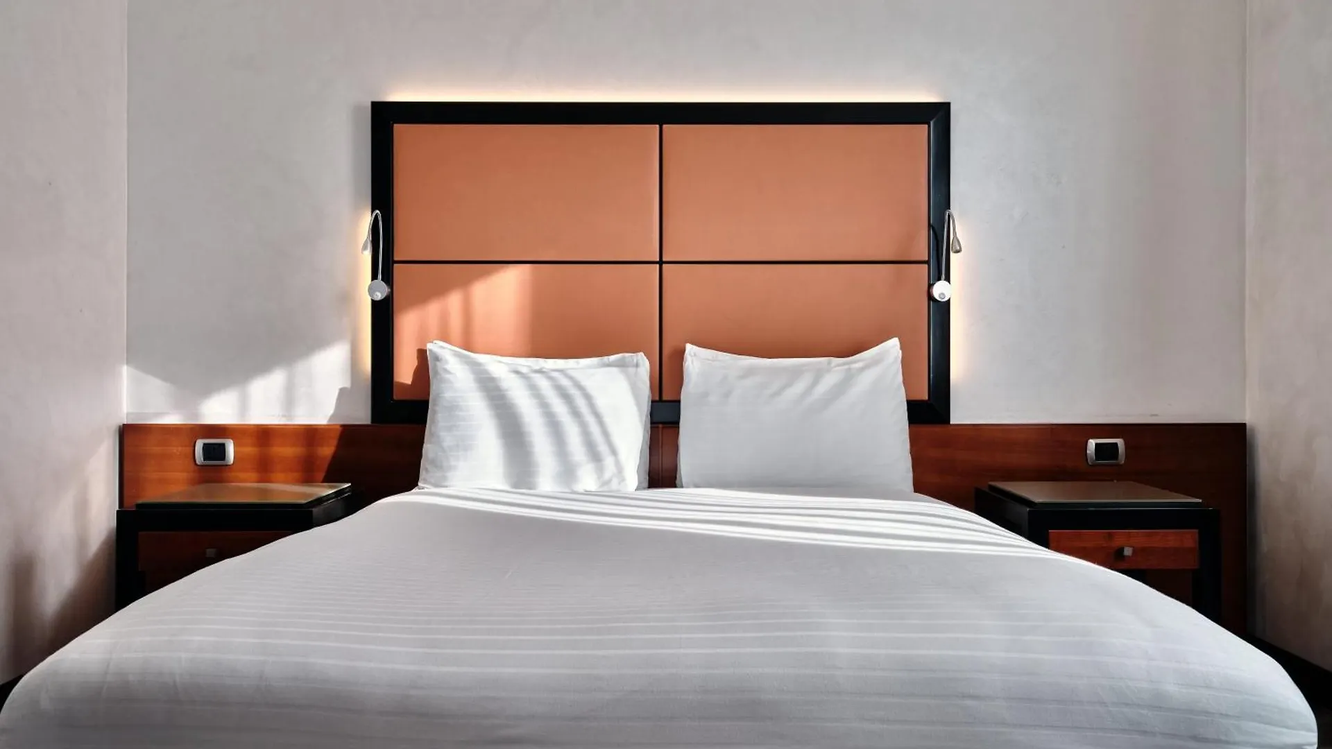 Crowne Plaza Milan - Malpensa Airport By Ihg Hotel Case Nuove
