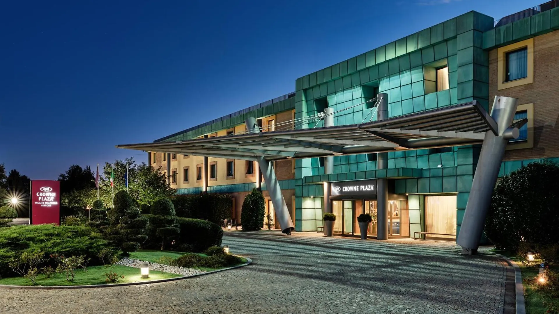 Crowne Plaza Milan - Malpensa Airport By Ihg Hotel Case Nuove
