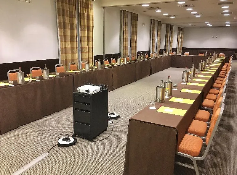 Crowne Plaza Milan - Malpensa Airport By Ihg Hotel Case Nuove