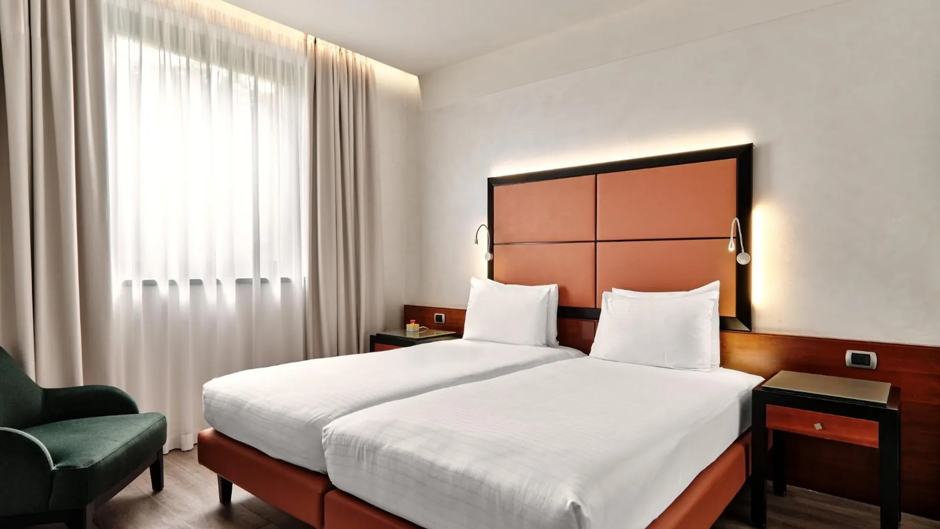Crowne Plaza Milan - Malpensa Airport By Ihg Hotell Case Nuove   Case Nuove (Lombardy)