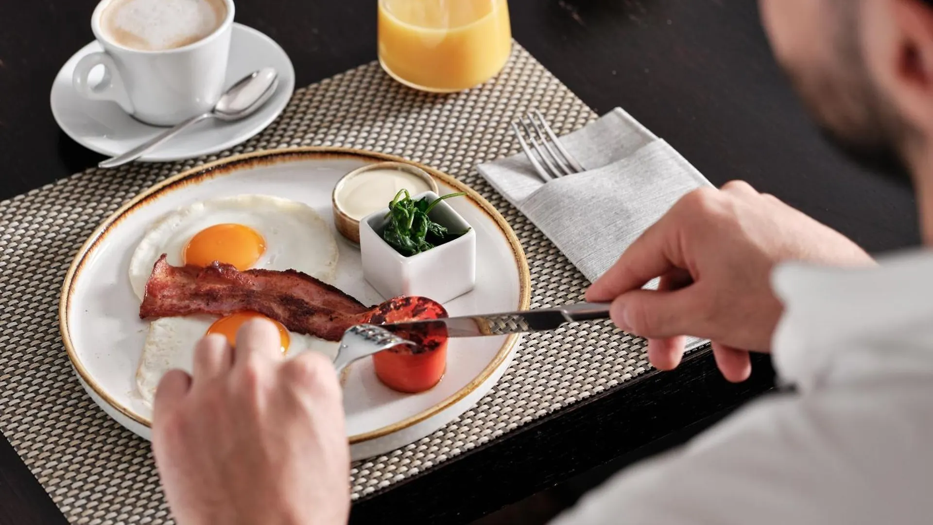 Crowne Plaza Milan - Malpensa Airport By Ihg Hotell Case Nuove