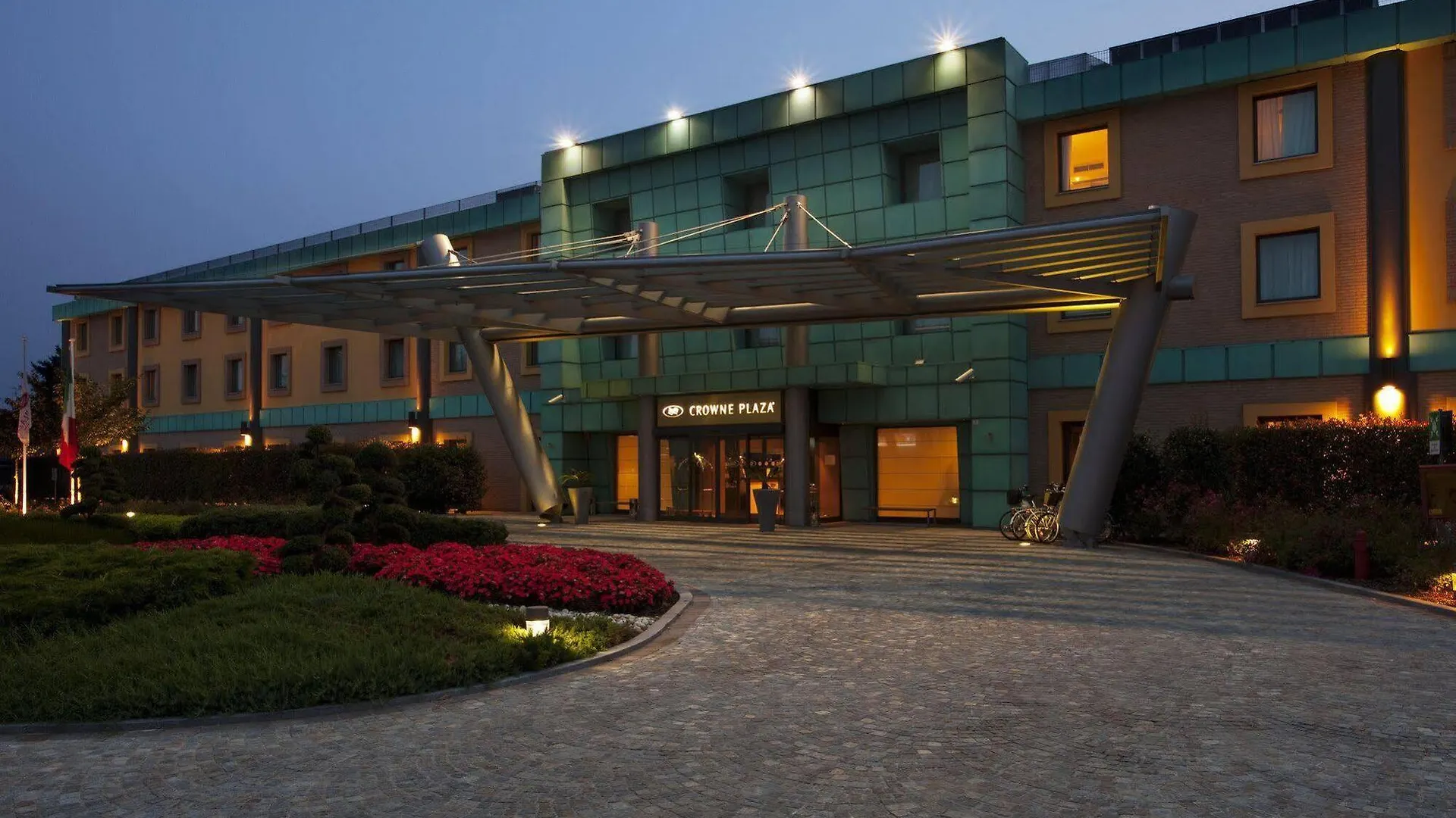Crowne Plaza Milan - Malpensa Airport By Ihg Hotell Case Nuove