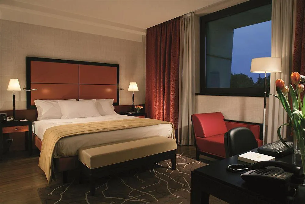 Crowne Plaza Milan - Malpensa Airport By Ihg Hotell Case Nuove   Case Nuove (Lombardy)