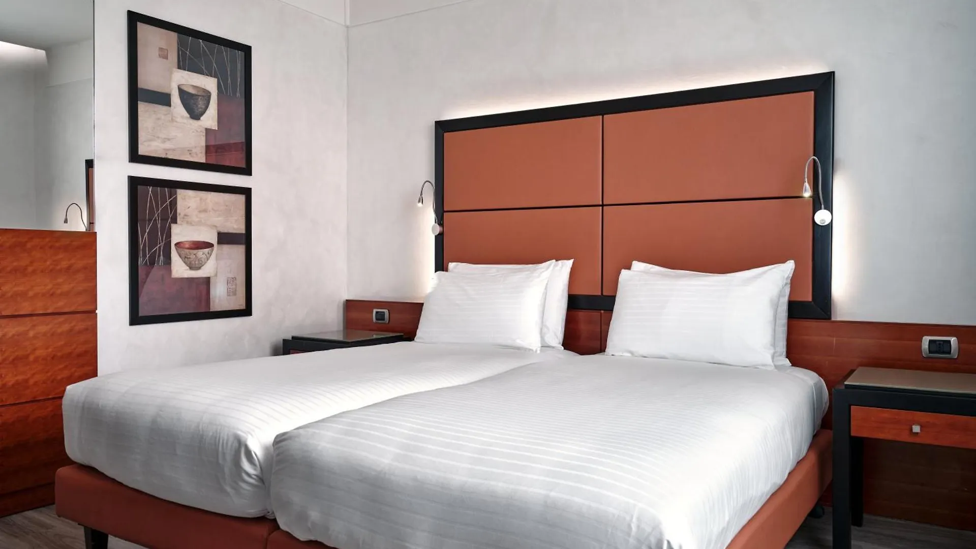 Hotel Crowne Plaza Milan - Malpensa Airport By Ihg Case Nuove  4*, Case Nuove (Lombardy) Italien