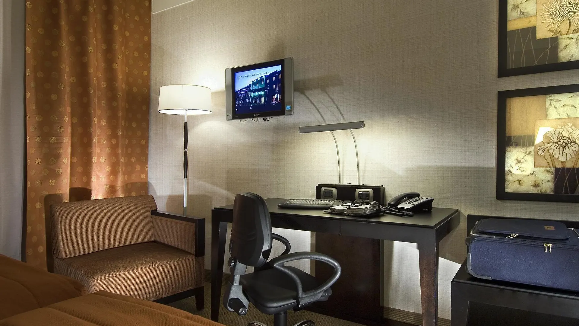 Hotel Crowne Plaza Milan - Malpensa Airport By Ihg Case Nuove  4*, Case Nuove (Lombardy)